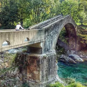 Casa vacanze Cambrembo A 3km Da Foppolo Casa X6persone Con Camino E Wifi, Valleve